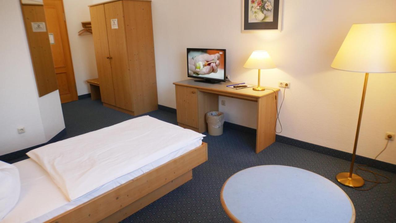 Hotel Zur Werra シュマルカルデン エクステリア 写真