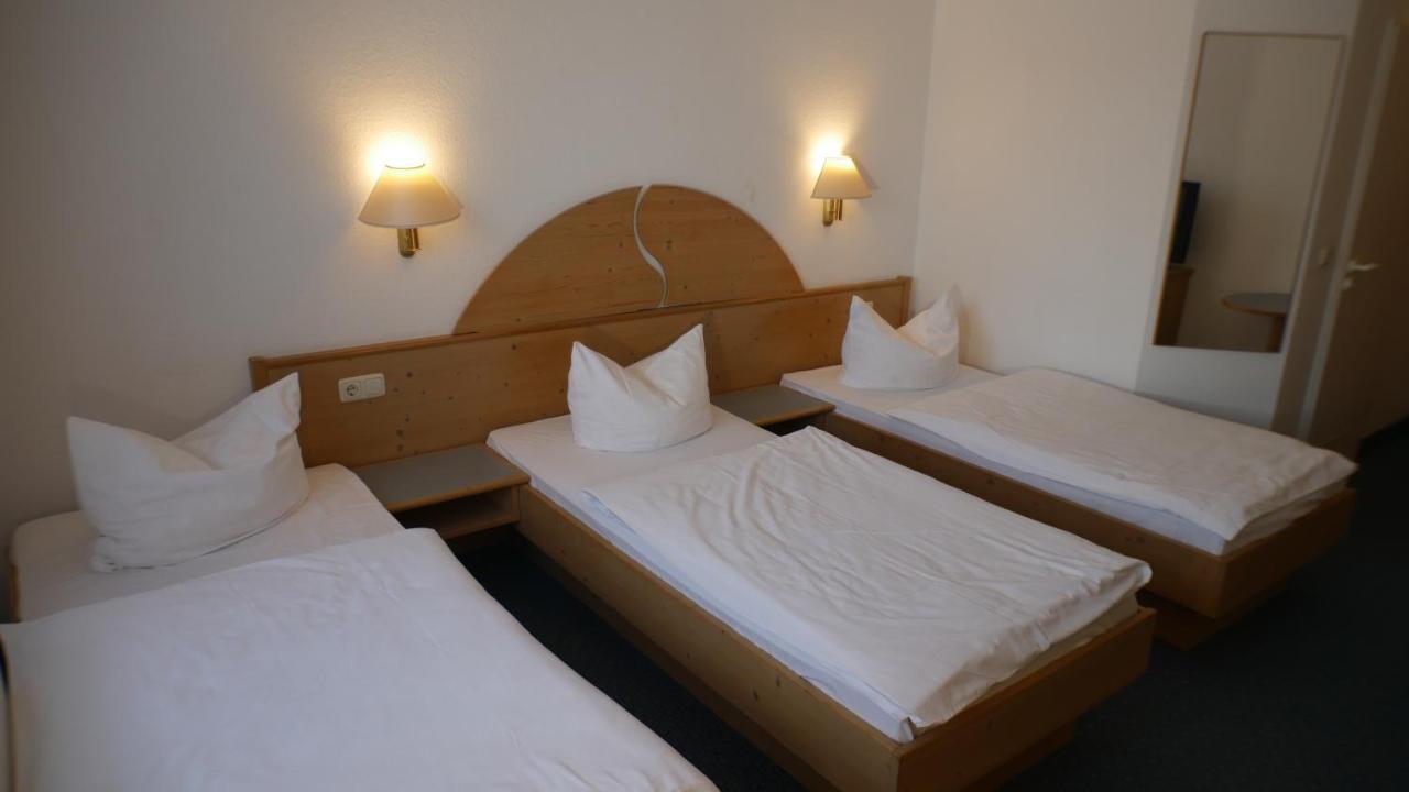Hotel Zur Werra シュマルカルデン エクステリア 写真