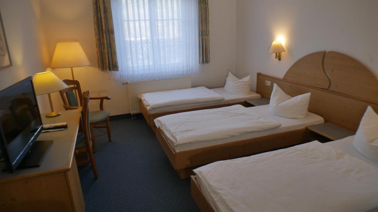 Hotel Zur Werra シュマルカルデン エクステリア 写真